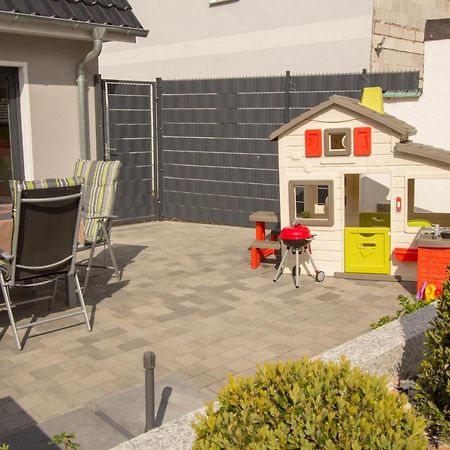 Familienfreundliches Ferienhaus In Kroepelin Extérieur photo
